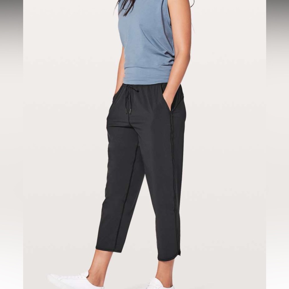 Lululemon Keep It Classic Crop *23"